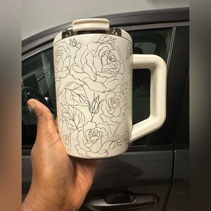 BrüMate x Loopy Valentine Day’s collab Enchanted Rose 15oz Muv